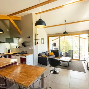 4/6 Places Sud Ardèche Appartement